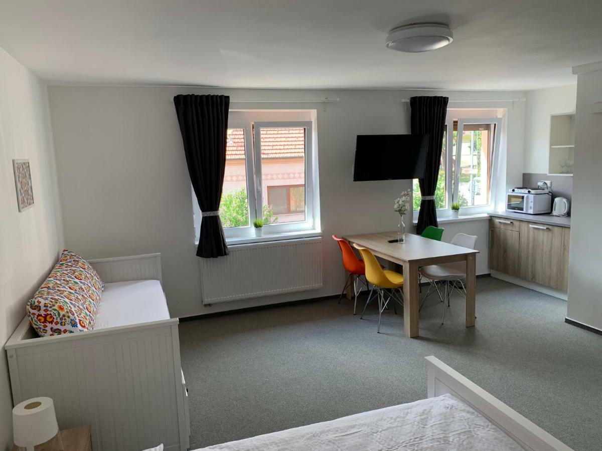 Mikulov Inn - Apartments Slunce Kültér fotó